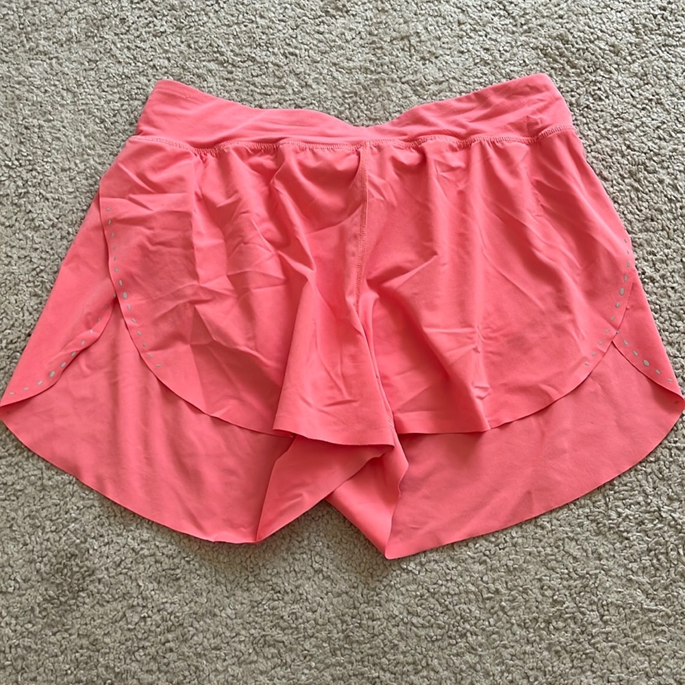 Lululemon Find Your Pace High-Rise Lined
Short 3"